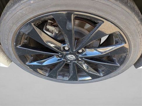 Used 2021 Nissan Maxima SR w/ Sport Mat Group image 15