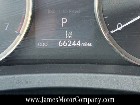Used 2018 Lexus IS 300 w/ Premium Package RWD image 17