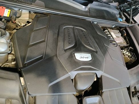 Used 2019 Porsche Cayenne AWD/4WD image 44