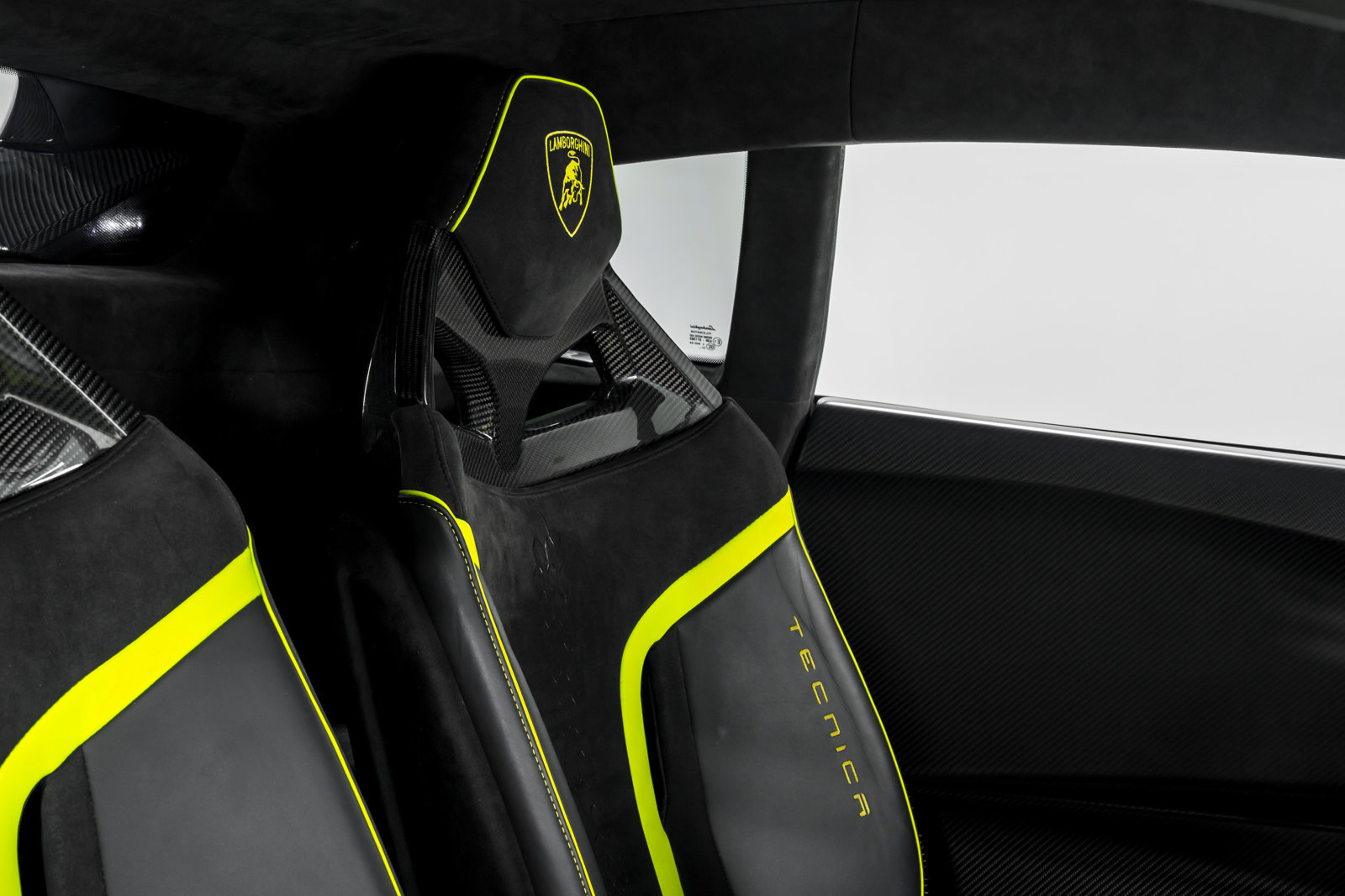 Used 2023 Lamborghini Huracan Tecnica RWD image 35