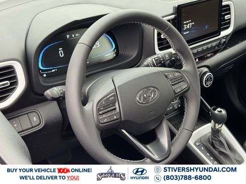 Certified 2025 Hyundai Venue Limited image 18