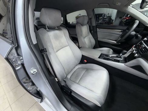 Used 2018 Honda Accord LX image 15