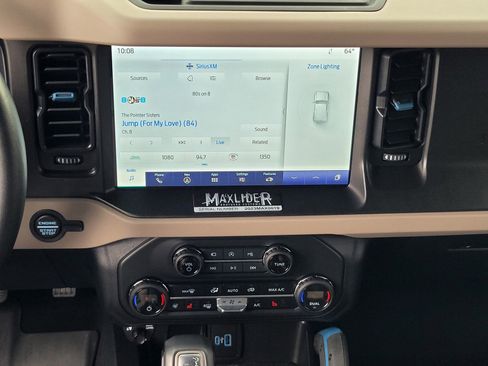 Used 2023 Ford Bronco Wildtrak image 13