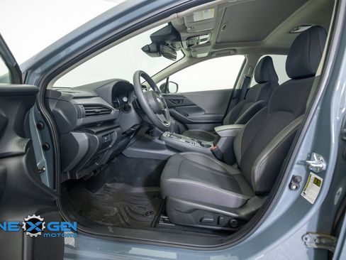 Used 2025 Subaru Crosstrek 2.5i Premium AWD/4WD image 11