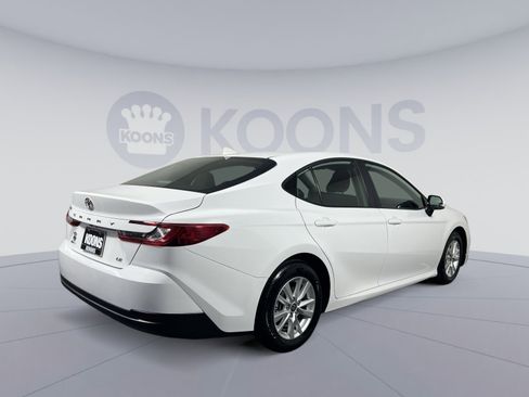 Used 2025 Toyota Camry LE FWD image 7