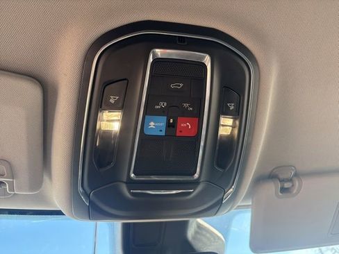 Used 2023 Jeep Grand Cherokee L Limited w/ Black Appearance Package image 30