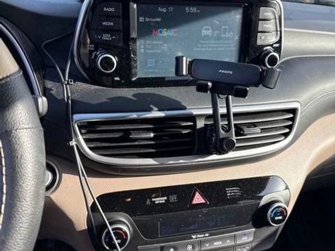 Certified 2021 Hyundai Tucson Limited FWD image 2