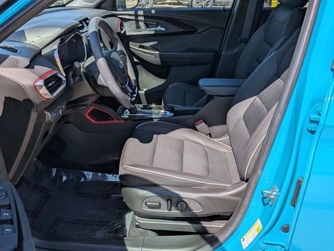 Used 2021 Chevrolet TrailBlazer RS w/ Convenience Package FWD image 11
