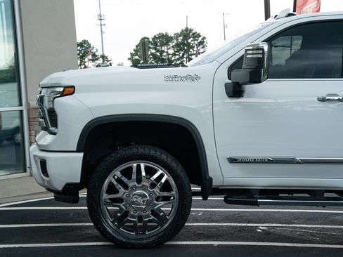 Used 2024 Chevrolet Silverado 3500 High Country AWD/4WD image 21