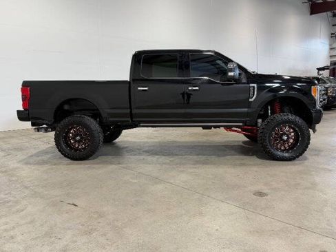 Used 2017 Ford F350 Platinum w/ Platinum Ultimate Package image 7