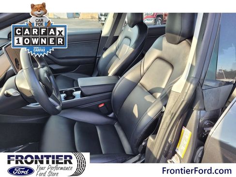 Used 2018 Tesla Model 3 Mid Range image 12