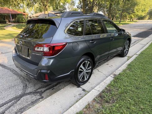 Used 2019 Subaru Outback 2.5i Limited AWD/4WD image 5
