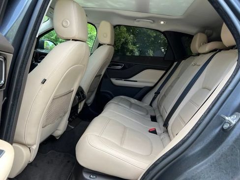 Used 2018 Jaguar F-PACE Prestige AWD/4WD image 16