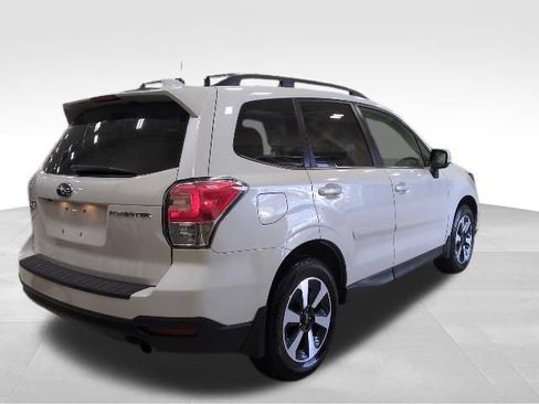 Used 2018 Subaru Forester 2.5i Limited AWD/4WD image 28