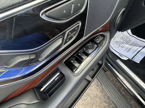 Used 2024 Lincoln Navigator Reserve AWD/4WD image 13