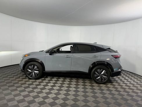 Used 2023 Nissan Ariya AWD image 9