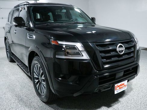 Used 2023 Nissan Armada SL w/ Midnight Edition Package RWD image 5
