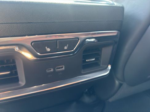 Used 2024 GMC Sierra 1500 Denali Ultimate image 27