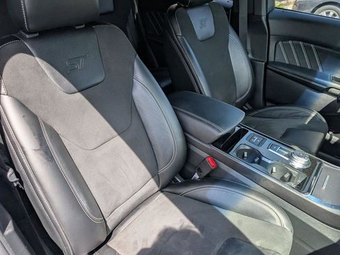 Used 2020 Ford Edge ST w/ Equipment Group 401A AWD/4WD image 21