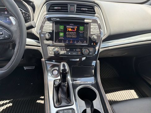 Used 2023 Nissan Maxima SR w/ Sport Mat Group FWD image 21