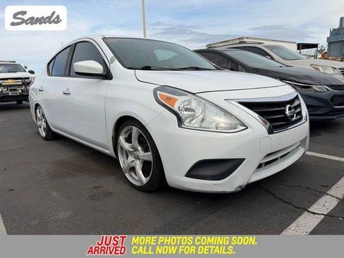 Used 2018 Nissan Versa SV image 1