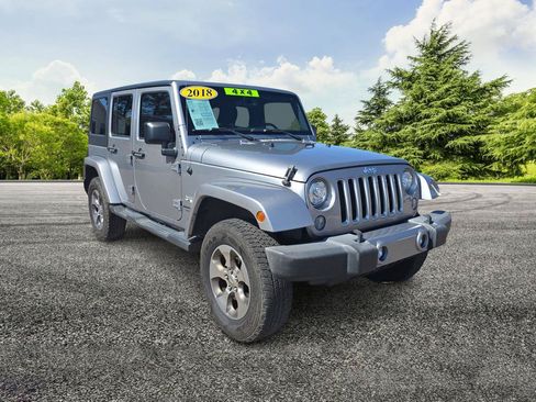 Used 2018 Jeep Wrangler Unlimited Sahara w/ Connectivity Group AWD/4WD image 1