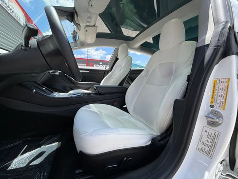 Used 2022 Tesla Model 3 Standard Range RWD image 14