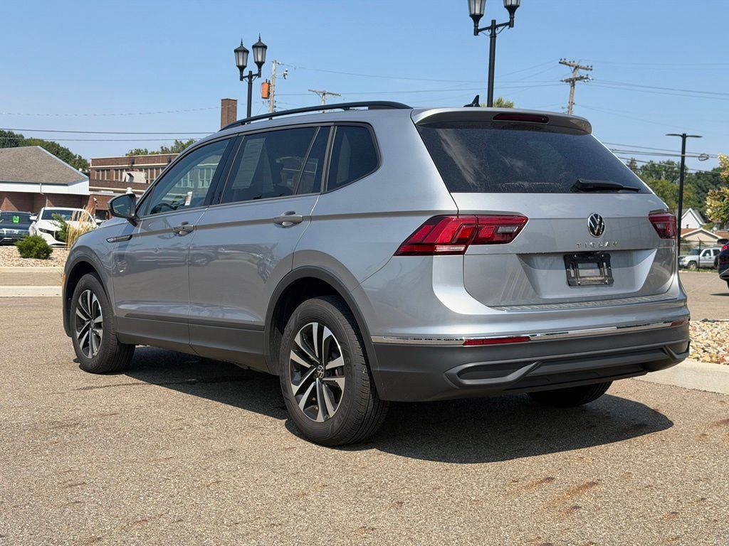 Used 2023 Volkswagen Tiguan S FWD image 3