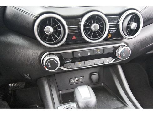 Used 2022 Nissan Sentra SV FWD image 19