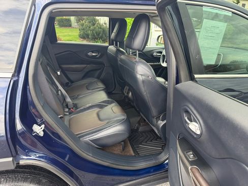 Used 2015 Jeep Cherokee Limited w/ Luxury Group image 8