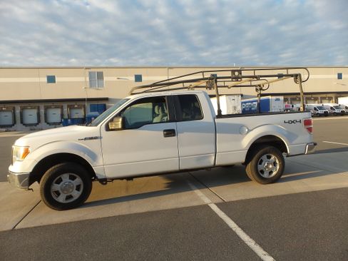 Used 2013 Ford F150 XLT image 1
