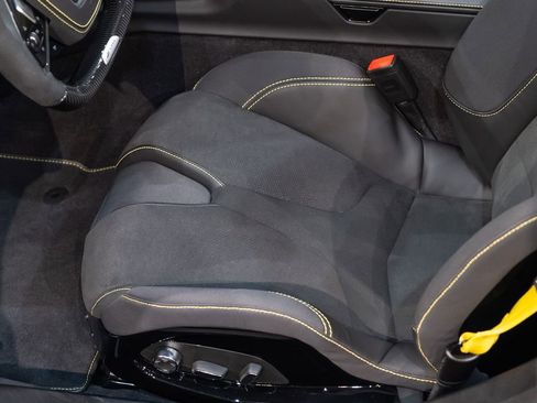 Used 2025 Chevrolet Corvette Z06 w/ Stealth Interior Trim Package RWD image 20