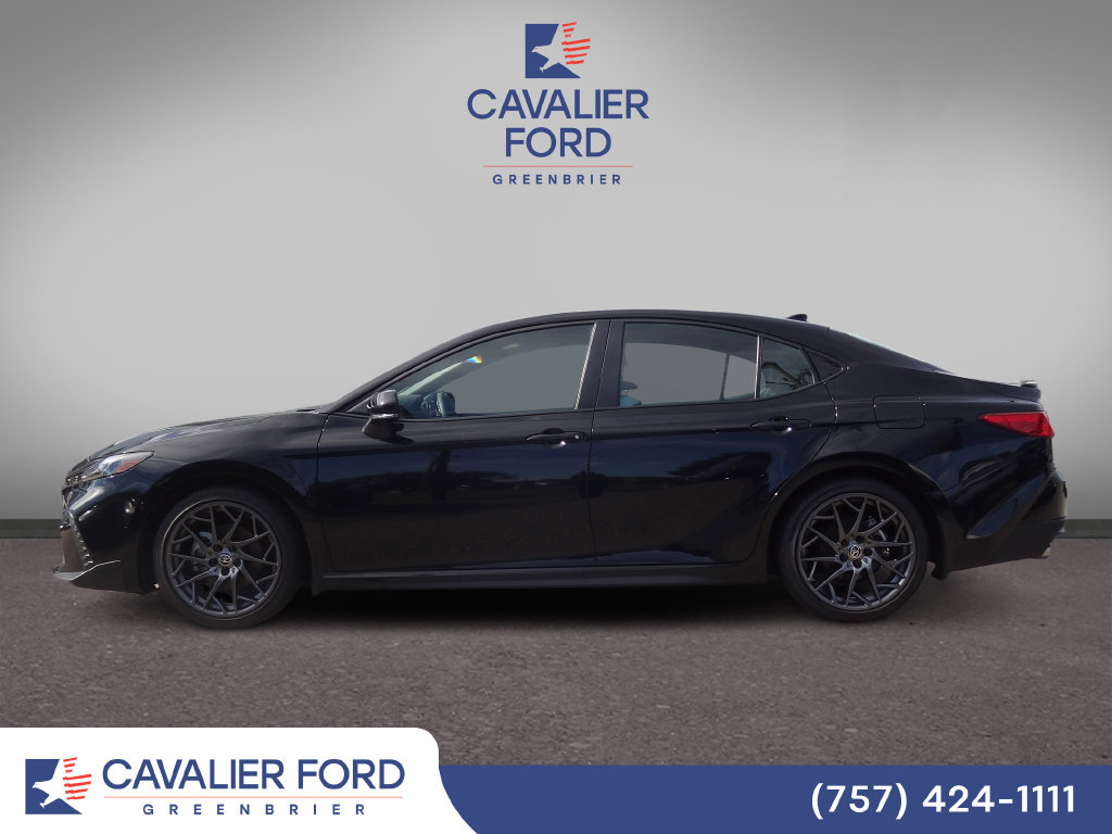 Used 2025 Toyota Camry SE FWD image 4