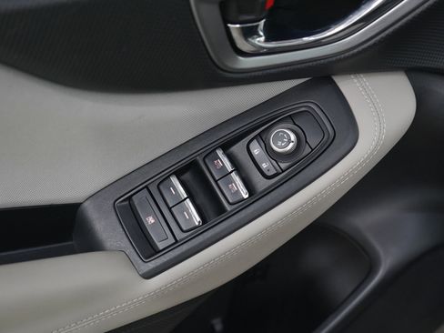 Used 2020 Subaru Forester Premium AWD/4WD image 19