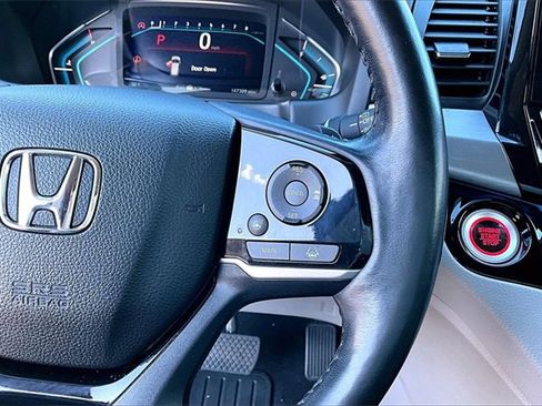 Used 2018 Honda Odyssey Elite image 12