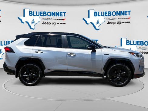 Used 2020 Toyota RAV4 XSE AWD/4WD image 4