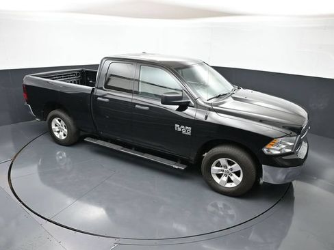 Used 2024 RAM 1500 Classic SLT AWD/4WD image 28