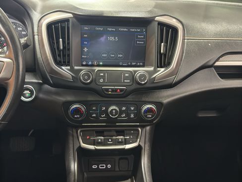 Used 2022 GMC Terrain AT4 AWD/4WD image 29
