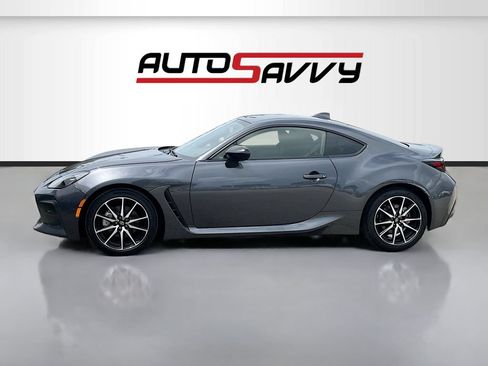 Used 2025 Toyota GR86 w/ ALL Weather Mat Package (TMS) RWD image 4