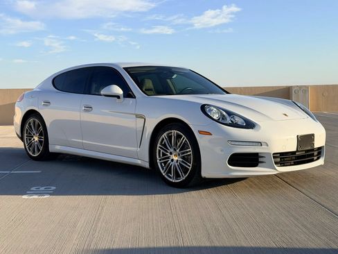 Used 2016 Porsche Panamera image 9