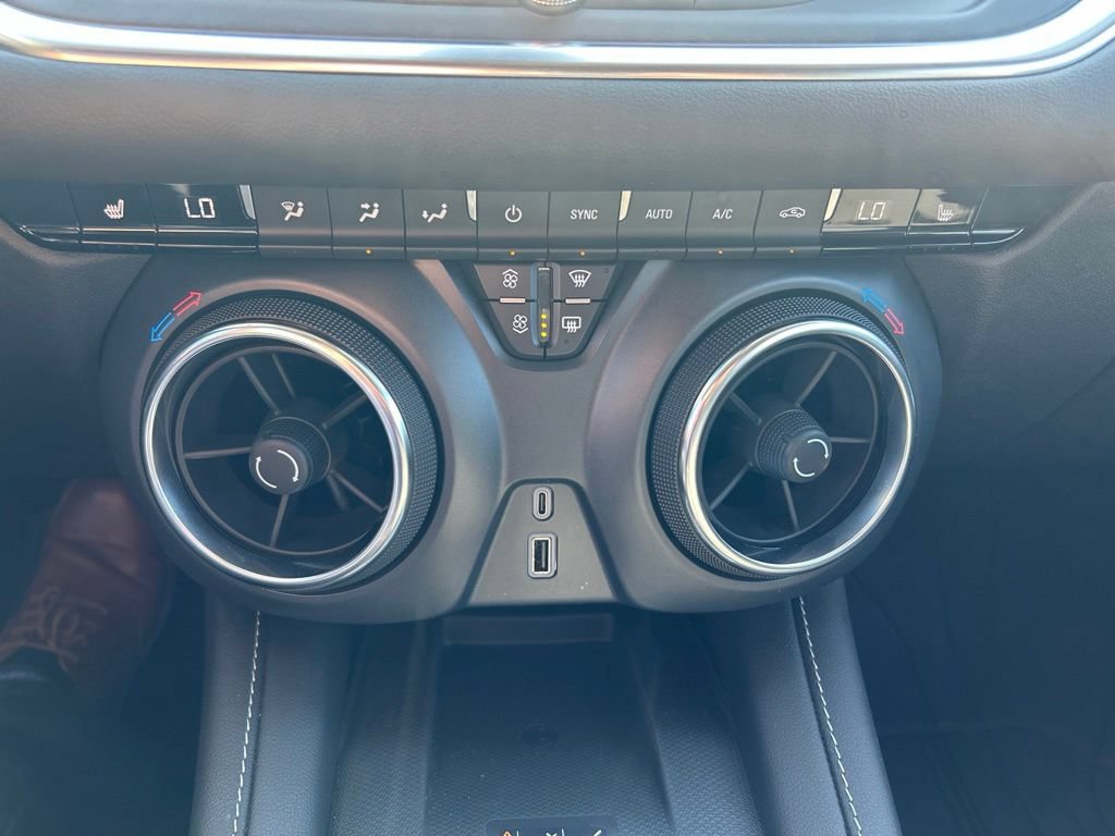 Used 2024 Chevrolet Blazer LT w/ Convenience Package FWD image 28