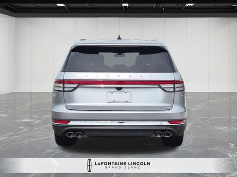 Used 2022 Lincoln Aviator Reserve w/ Equipment Group 201A AWD/4WD image 4