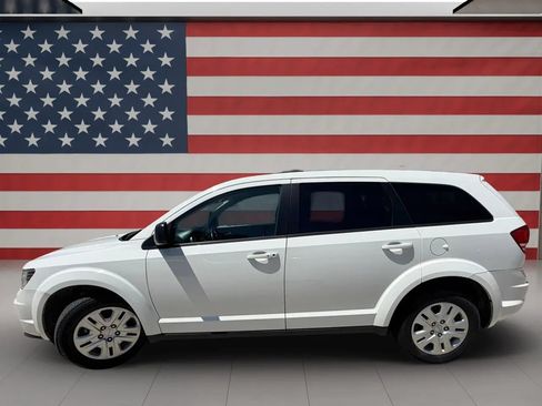 Used 2020 Dodge Journey SE w/ SE Popular Equipment Group FWD image 4