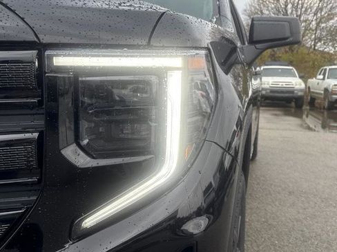 New 2026 GMC Sierra 1500 Elevation image 10