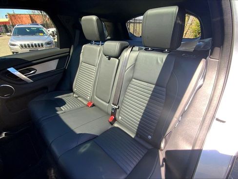 Used 2025 Land Rover Discovery Sport Dynamic SE image 20