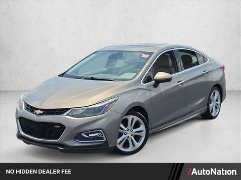 Used 2018 Chevrolet Cruze Premier FWD image 1