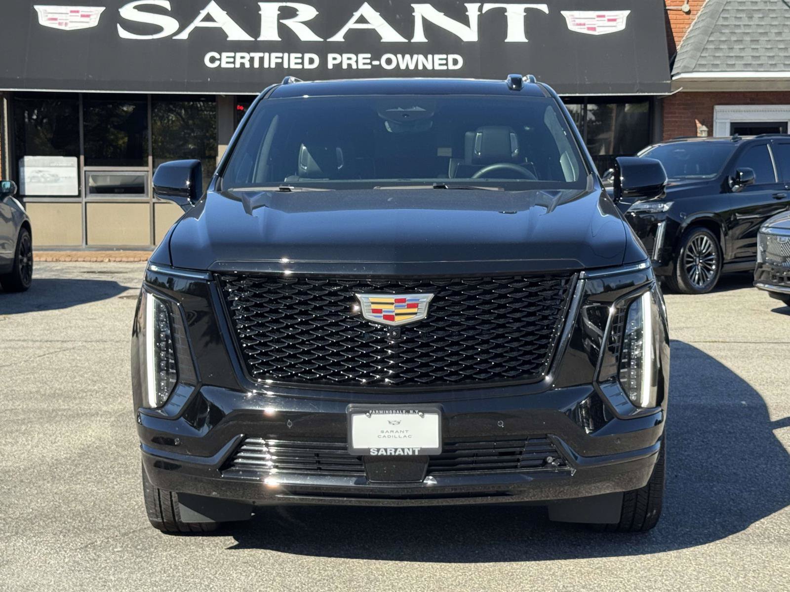 Used 2025 Cadillac Escalade Sport Platinum w/ LPO, ONYX Package AWD/4WD image 2