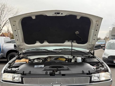 Used 2002 Chevrolet Silverado 3500 LS w/ Electrical Convenience Pkg image 4