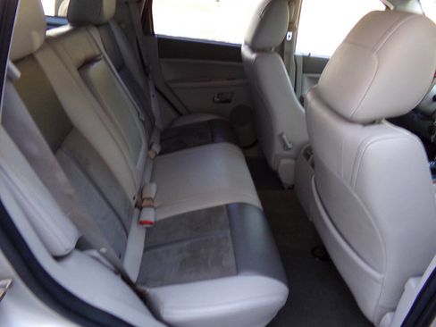 Used 2007 Jeep Grand Cherokee Overland image 25