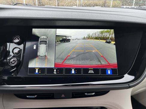 Used 2023 Buick Envision Avenir image 18